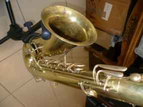 Saxophone (1)